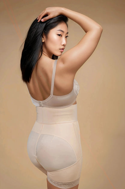 Hot Curve - High-waisted Mid Thigh Shorts